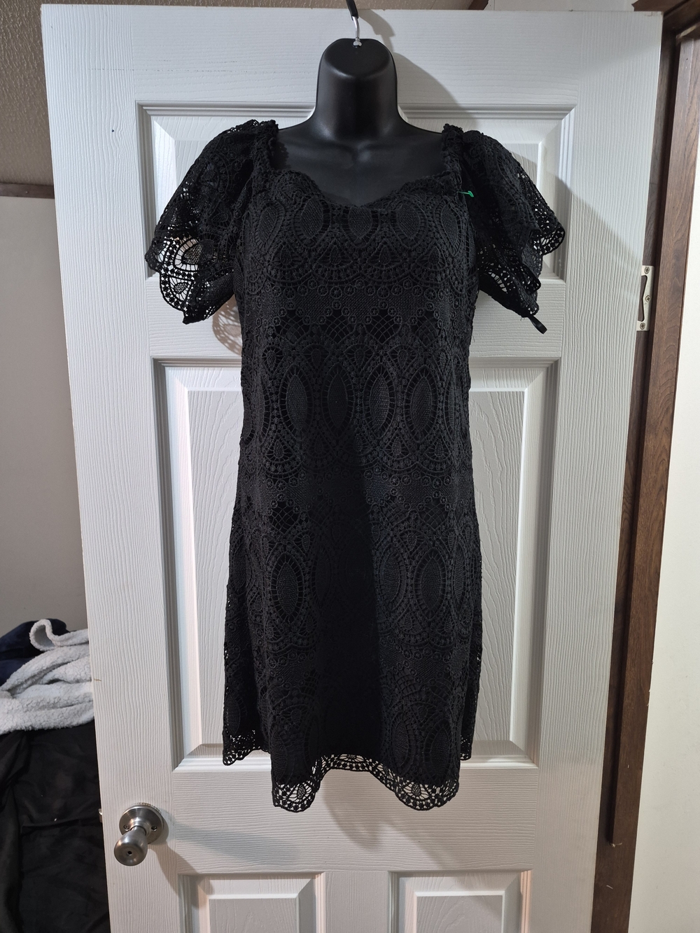 White House Black Market Black Lace Puff-Sleeve Mini Dress